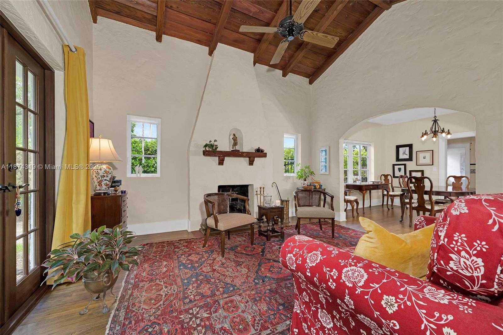 Small Image of 1137 OBISPO AVE, Coral Gables Number 4