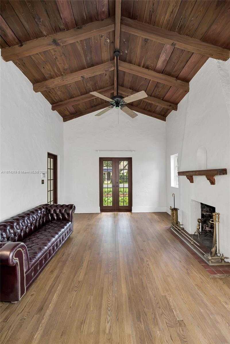 Small Image of 1137 OBISPO AVE, Coral Gables Number 6