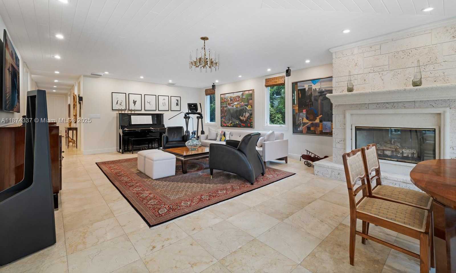Small Image of 277 VELEROS CT, Coral Gables Number 13