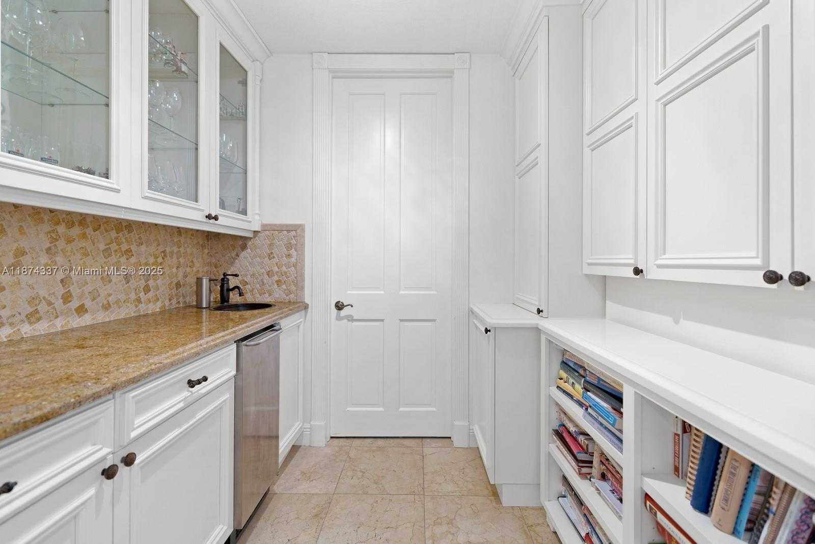 Small Image of 277 VELEROS CT, Coral Gables Number 15