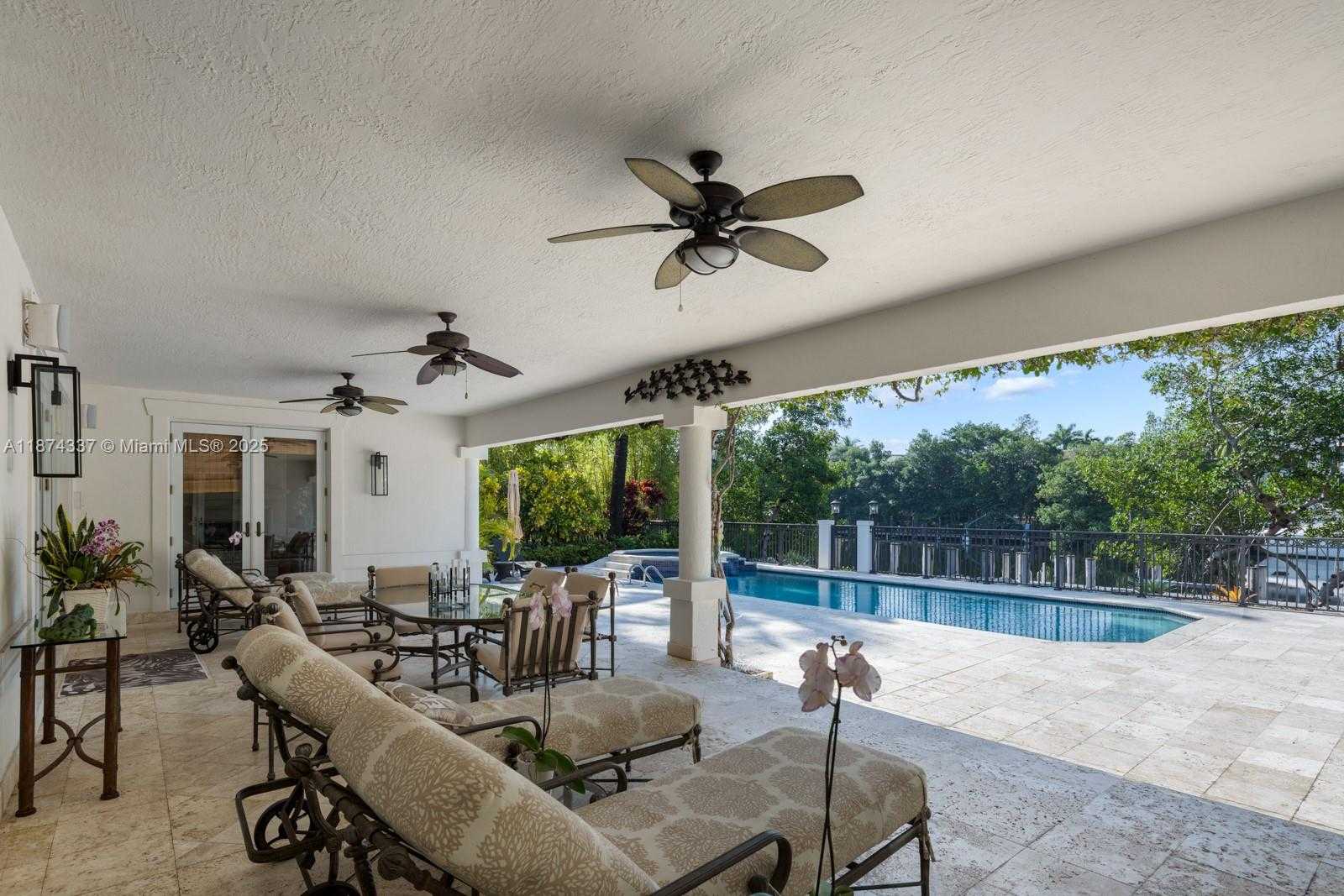 Small Image of 277 VELEROS CT, Coral Gables Number 16