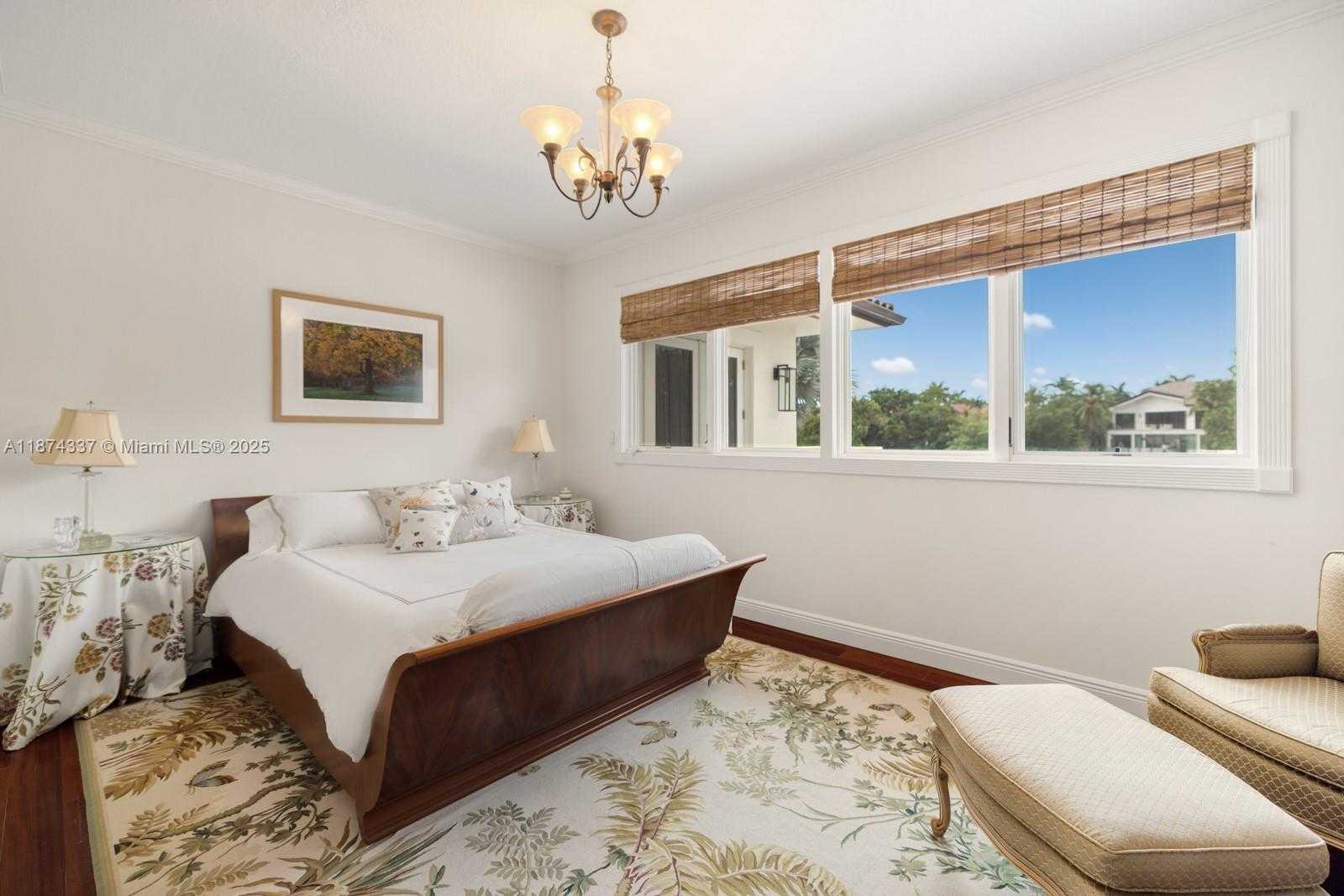 Small Image of 277 VELEROS CT, Coral Gables Number 36