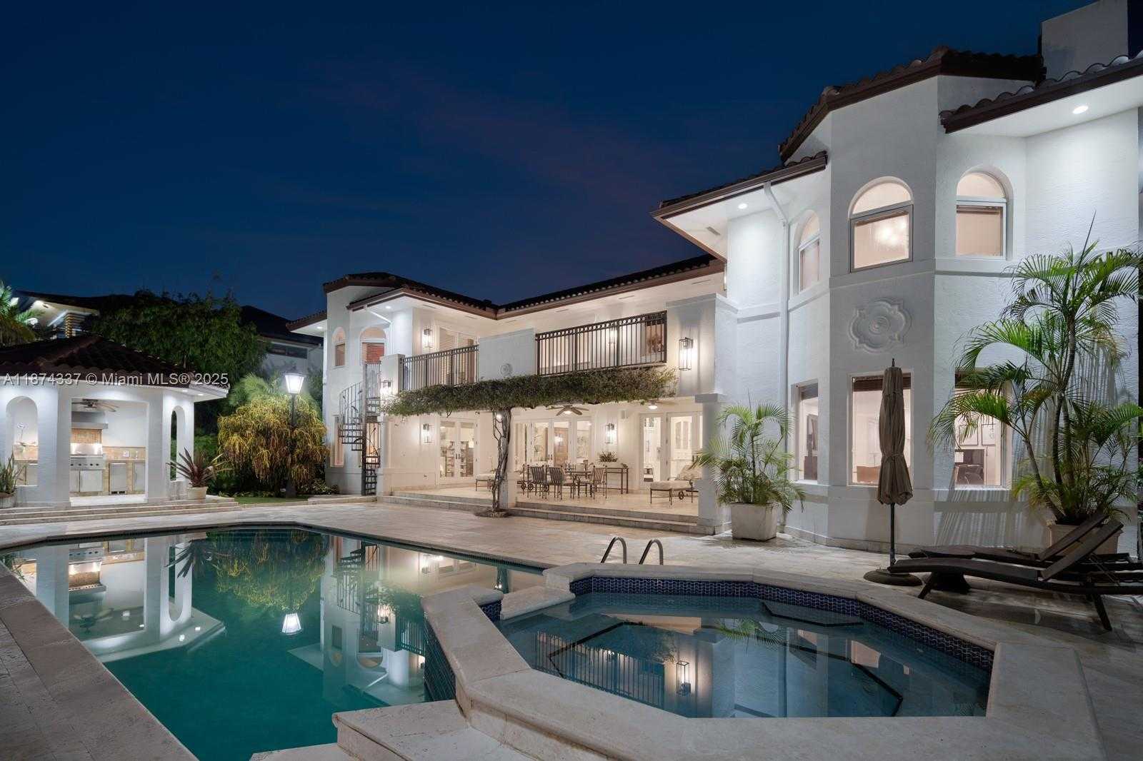 Small Image of 277 VELEROS CT, Coral Gables Number 4