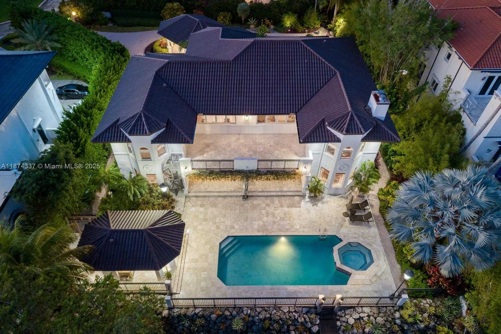 Small Image of 277 VELEROS CT, Coral Gables Number 42