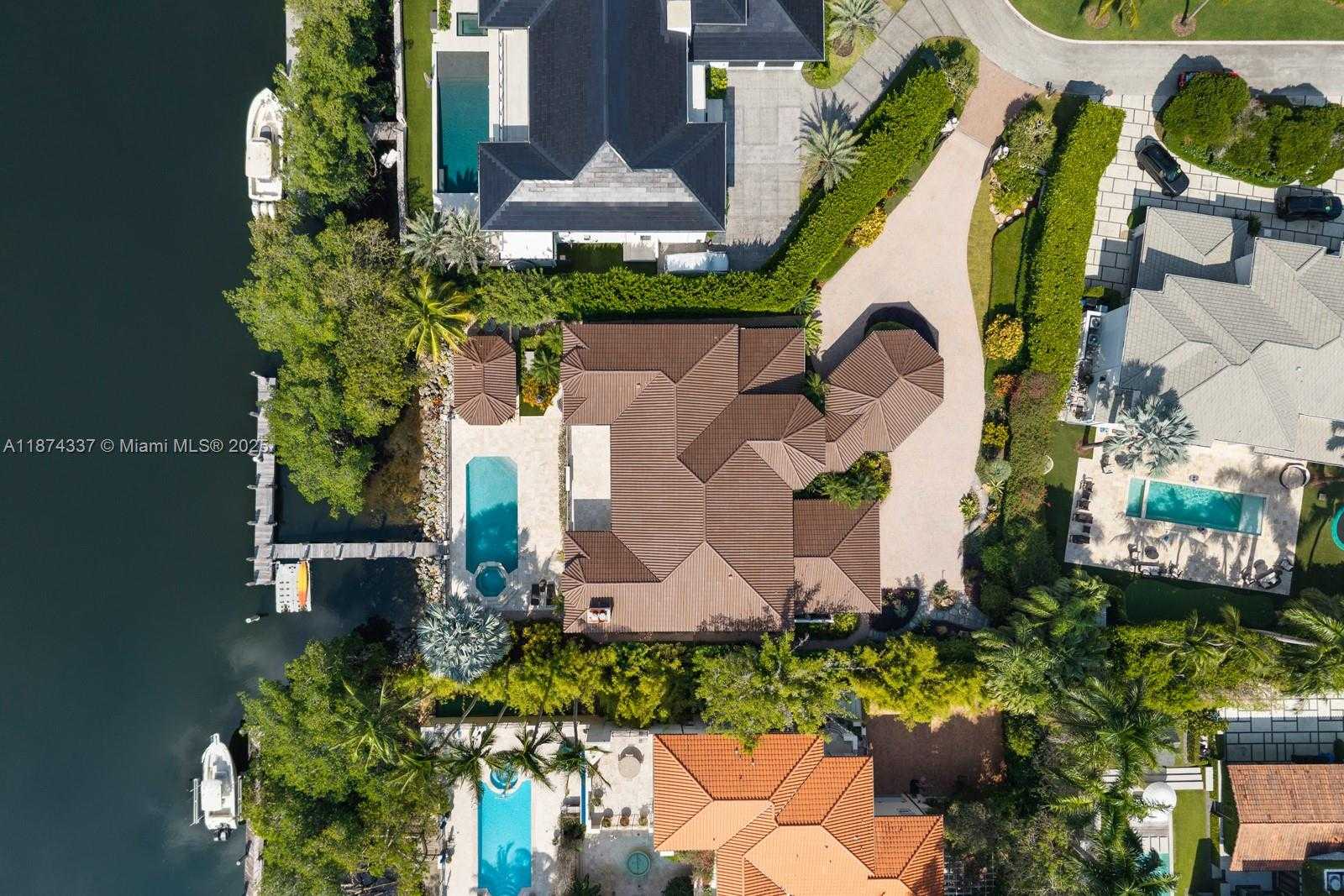 Small Image of 277 VELEROS CT, Coral Gables Number 44