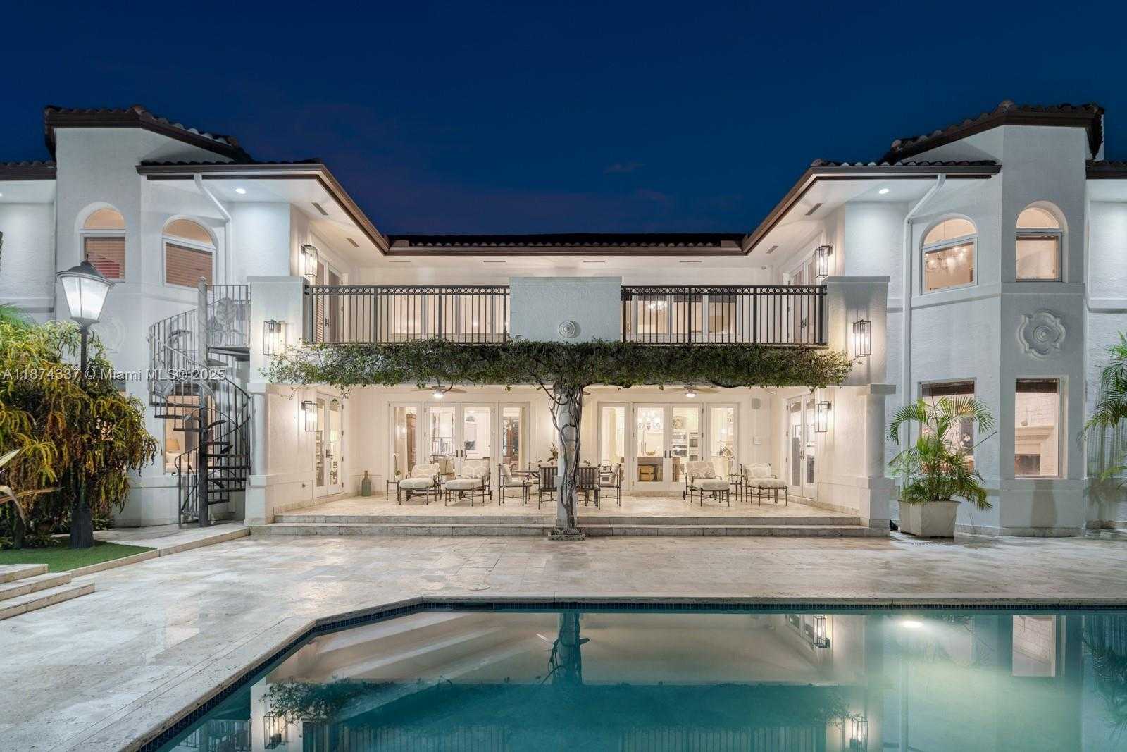 Small Image of 277 VELEROS CT, Coral Gables Number 46