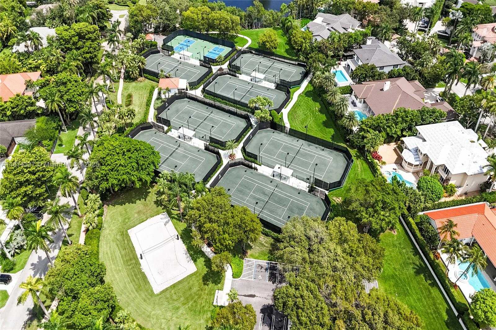 Small Image of 277 VELEROS CT, Coral Gables Number 56