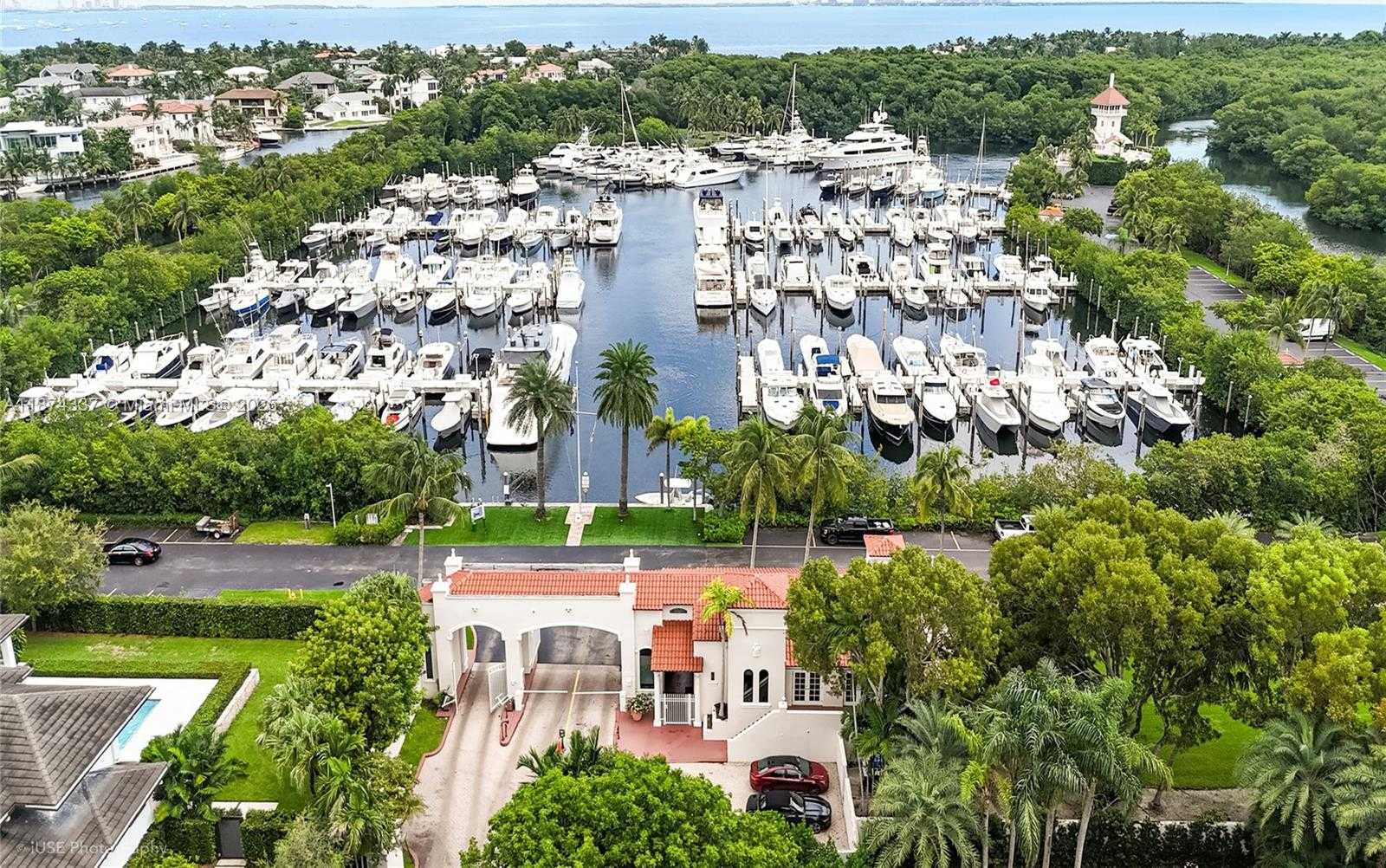 Small Image of 277 VELEROS CT, Coral Gables Number 59