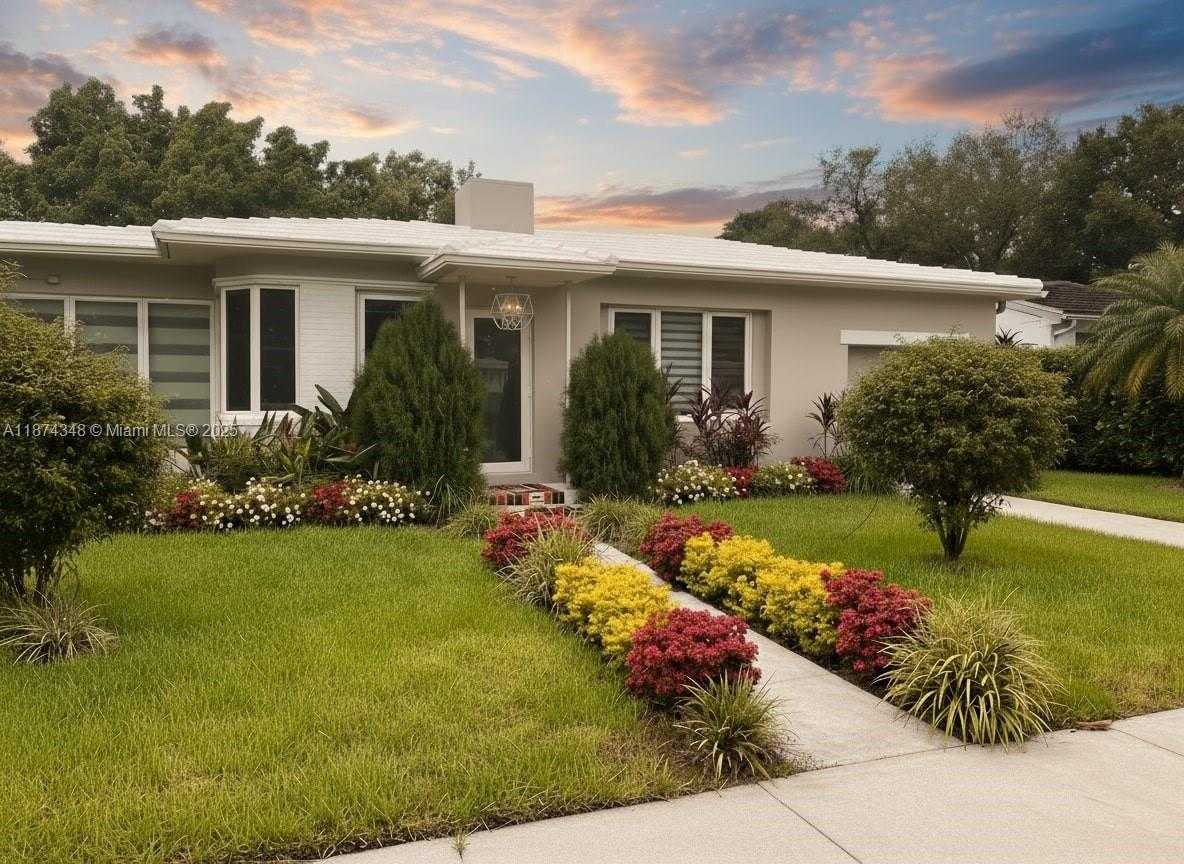 Small Image of 40 SOUTH WEST 30TH RD, Miami Number 11
