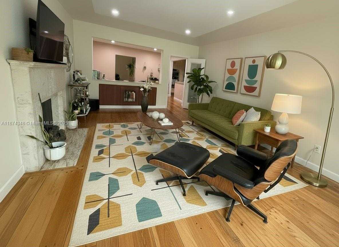 Small Image of 40 SOUTH WEST 30TH RD, Miami Number 24