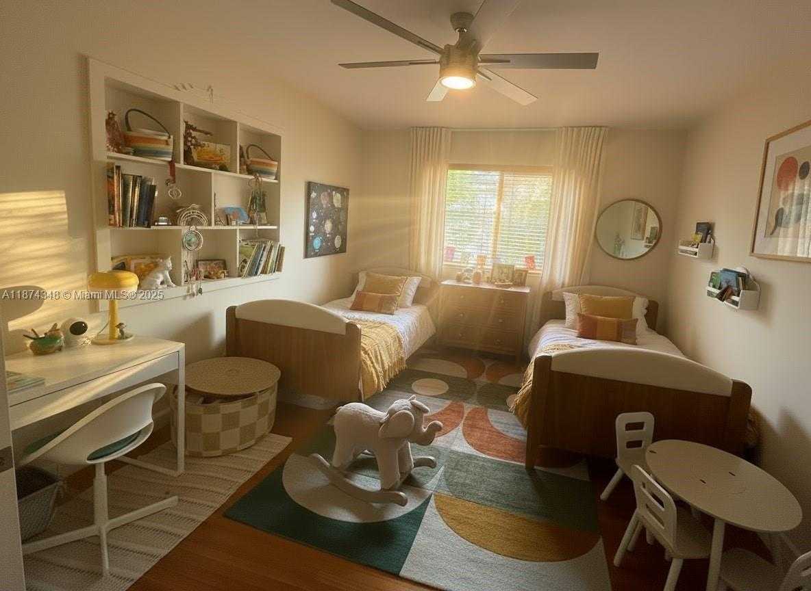 Small Image of 40 SOUTH WEST 30TH RD, Miami Number 42