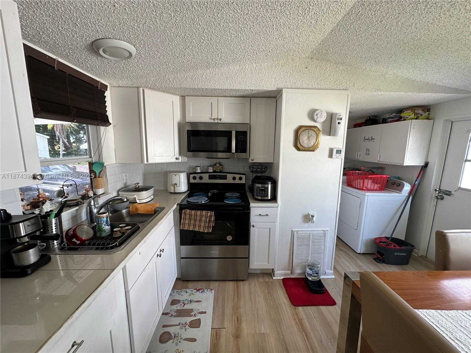 Small Image of 35250 SOUTH WEST 177 CT, Homestead Number 20