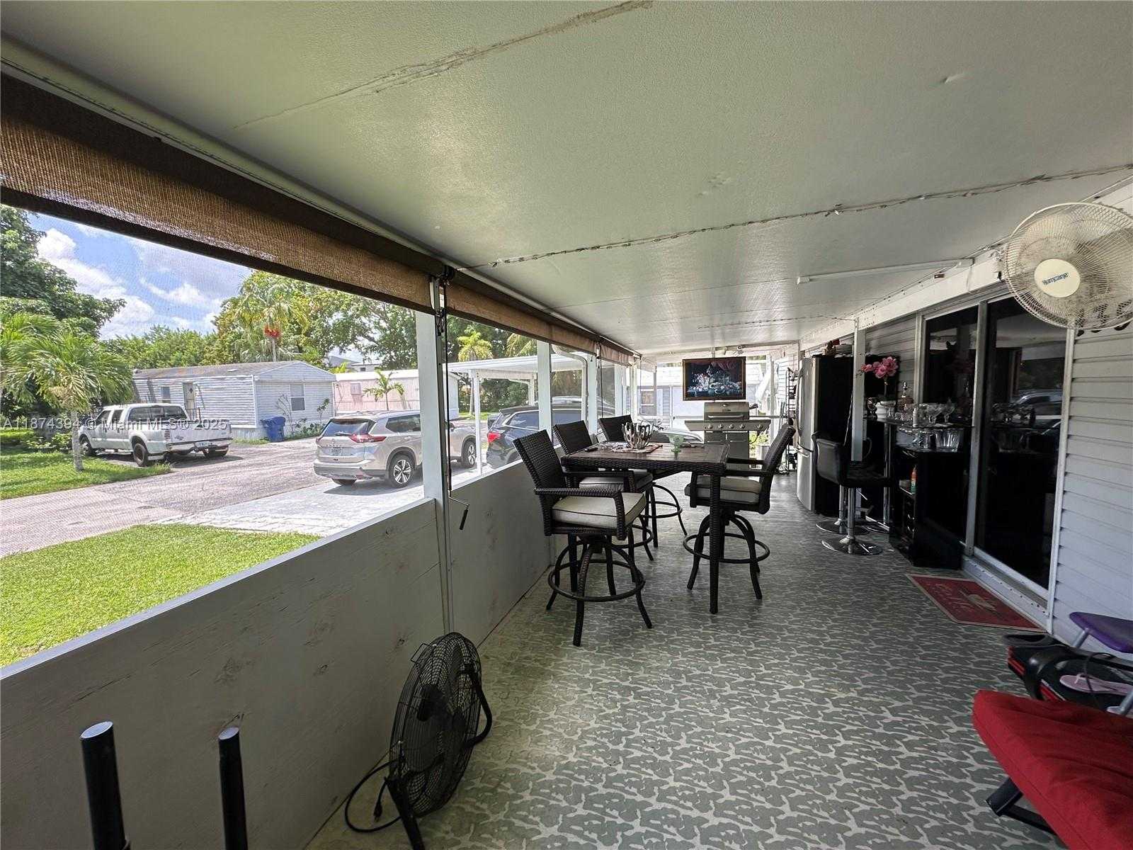 Small Image of 35250 SOUTH WEST 177 CT, Homestead Number 3