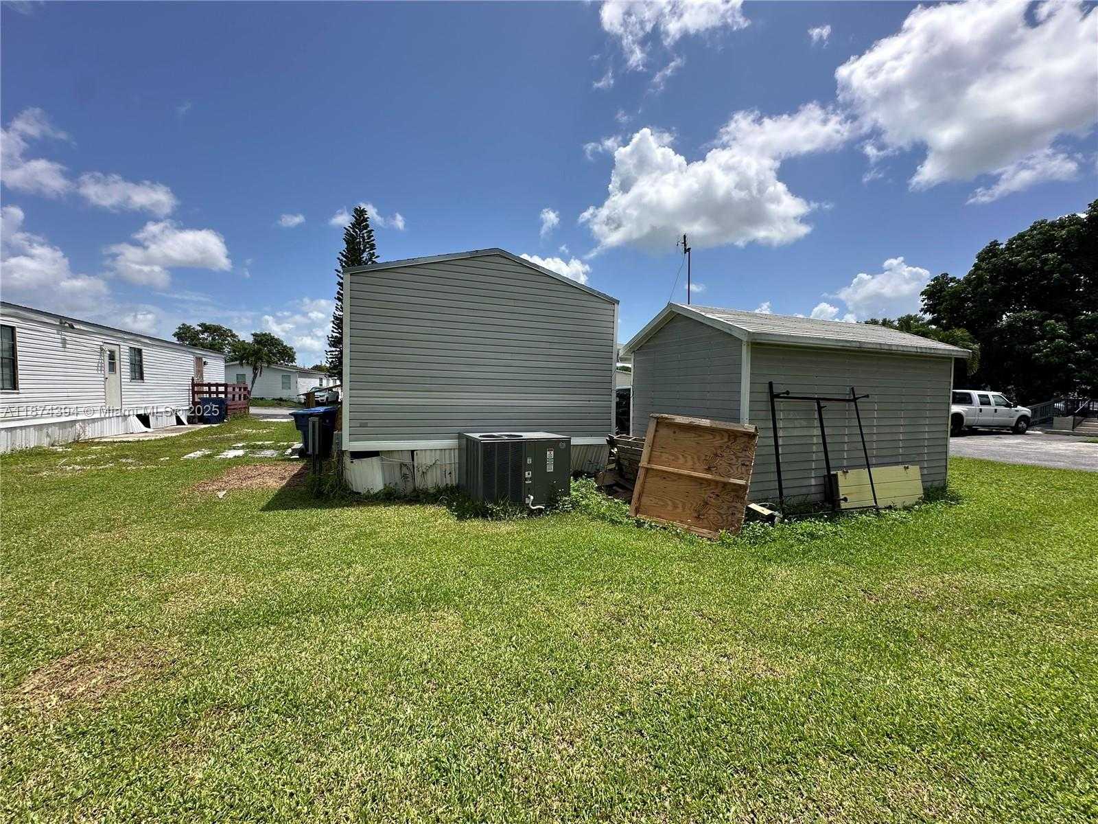 Small Image of 35250 SOUTH WEST 177 CT, Homestead Number 31