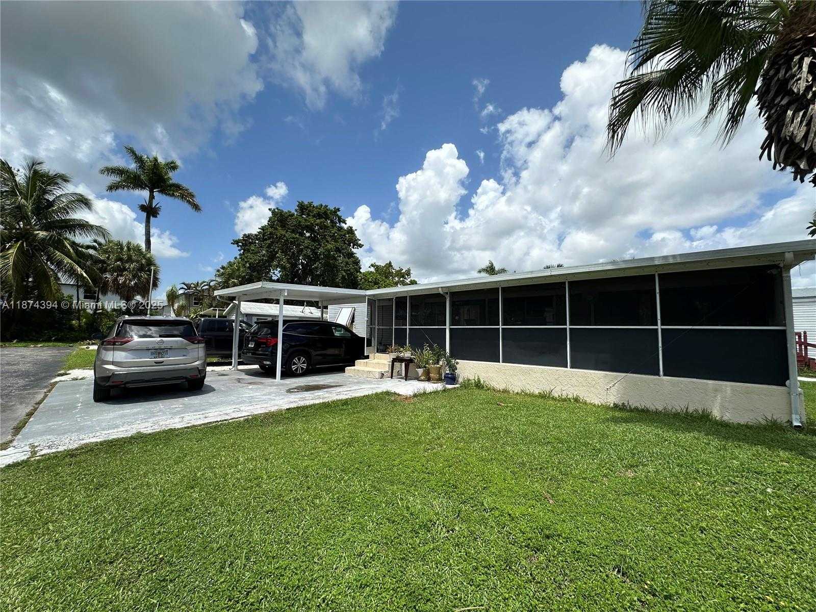 Small Image of 35250 SOUTH WEST 177 CT, Homestead Number 33