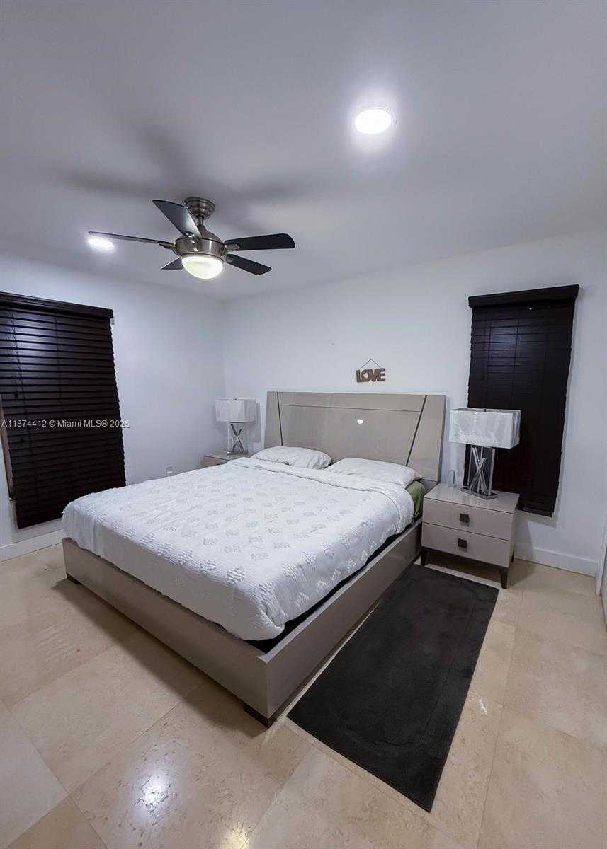 Small Image of 350 NORTH WEST 124TH AVE, Miami Number 10