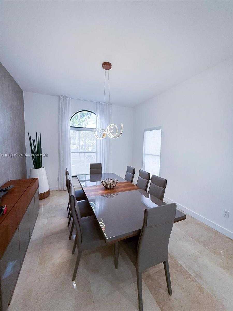 Small Image of 350 NORTH WEST 124TH AVE, Miami Number 14