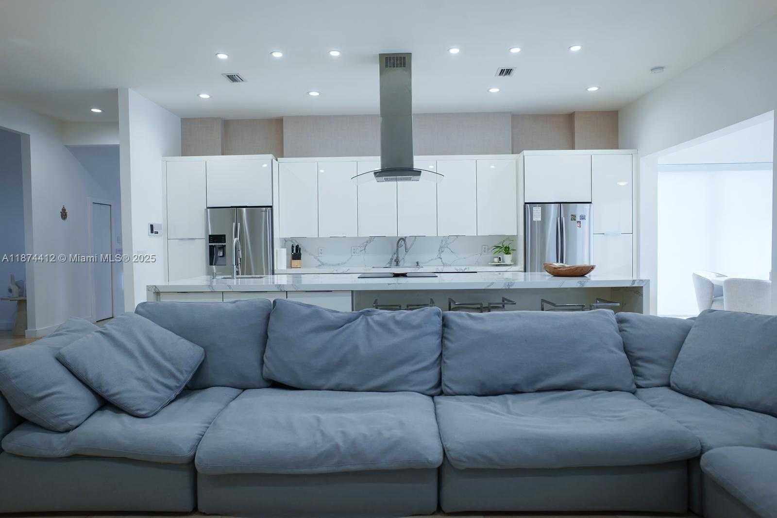 Small Image of 350 NORTH WEST 124TH AVE, Miami Number 26