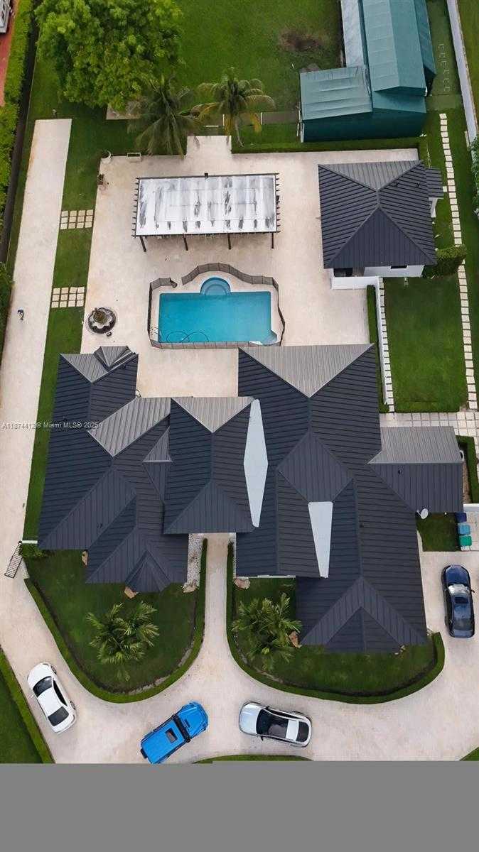 Small Image of 350 NORTH WEST 124TH AVE, Miami Number 3