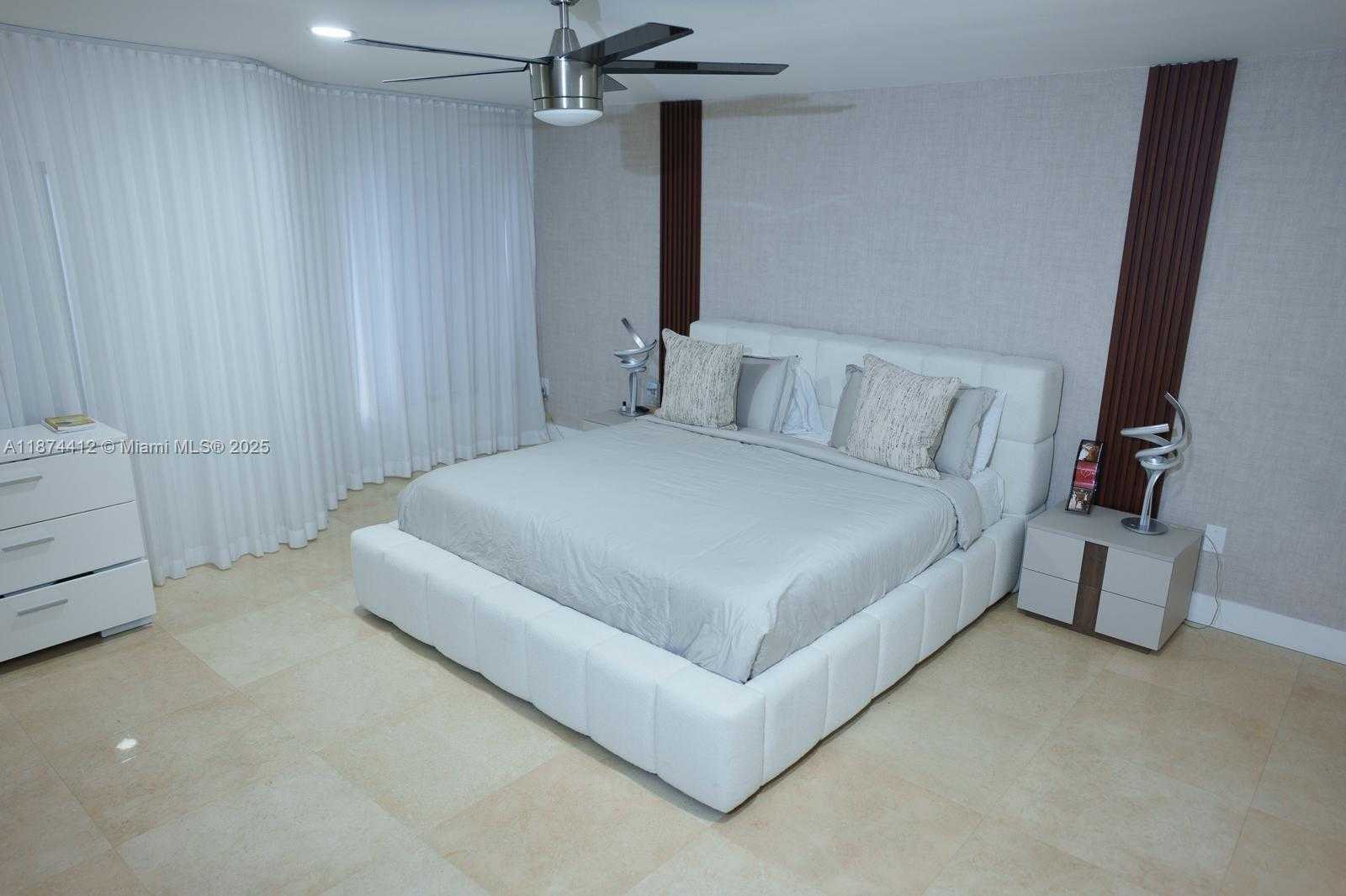 Small Image of 350 NORTH WEST 124TH AVE, Miami Number 38