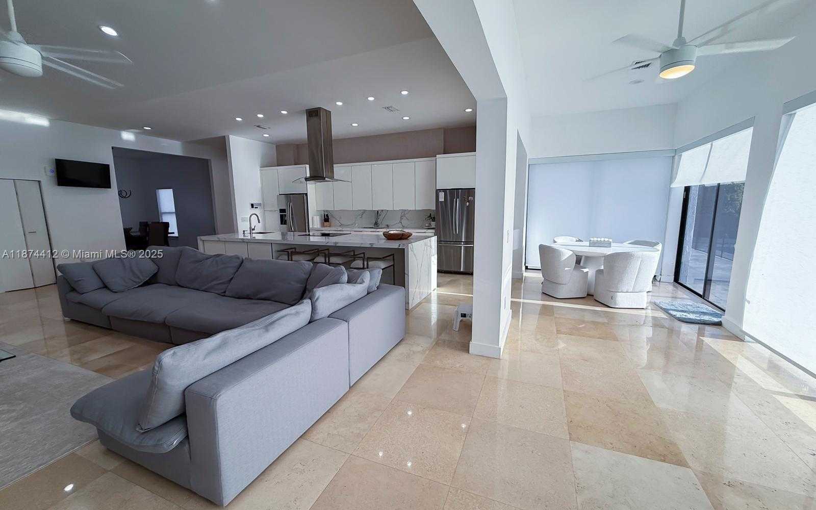 Small Image of 350 NORTH WEST 124TH AVE, Miami Number 8
