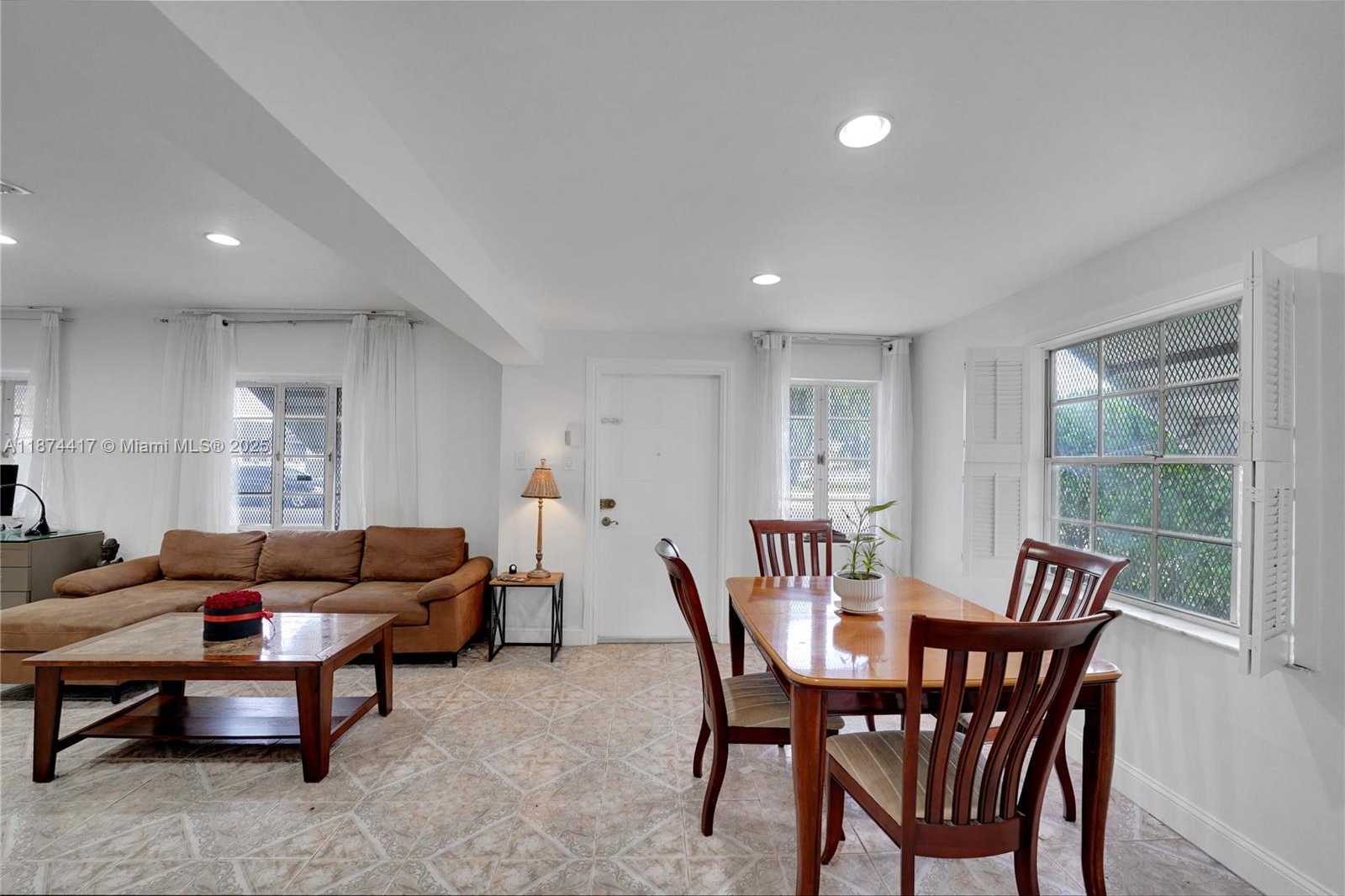 Small Image of 1260 NORTH EAST 135TH ST, North Miami Number 13