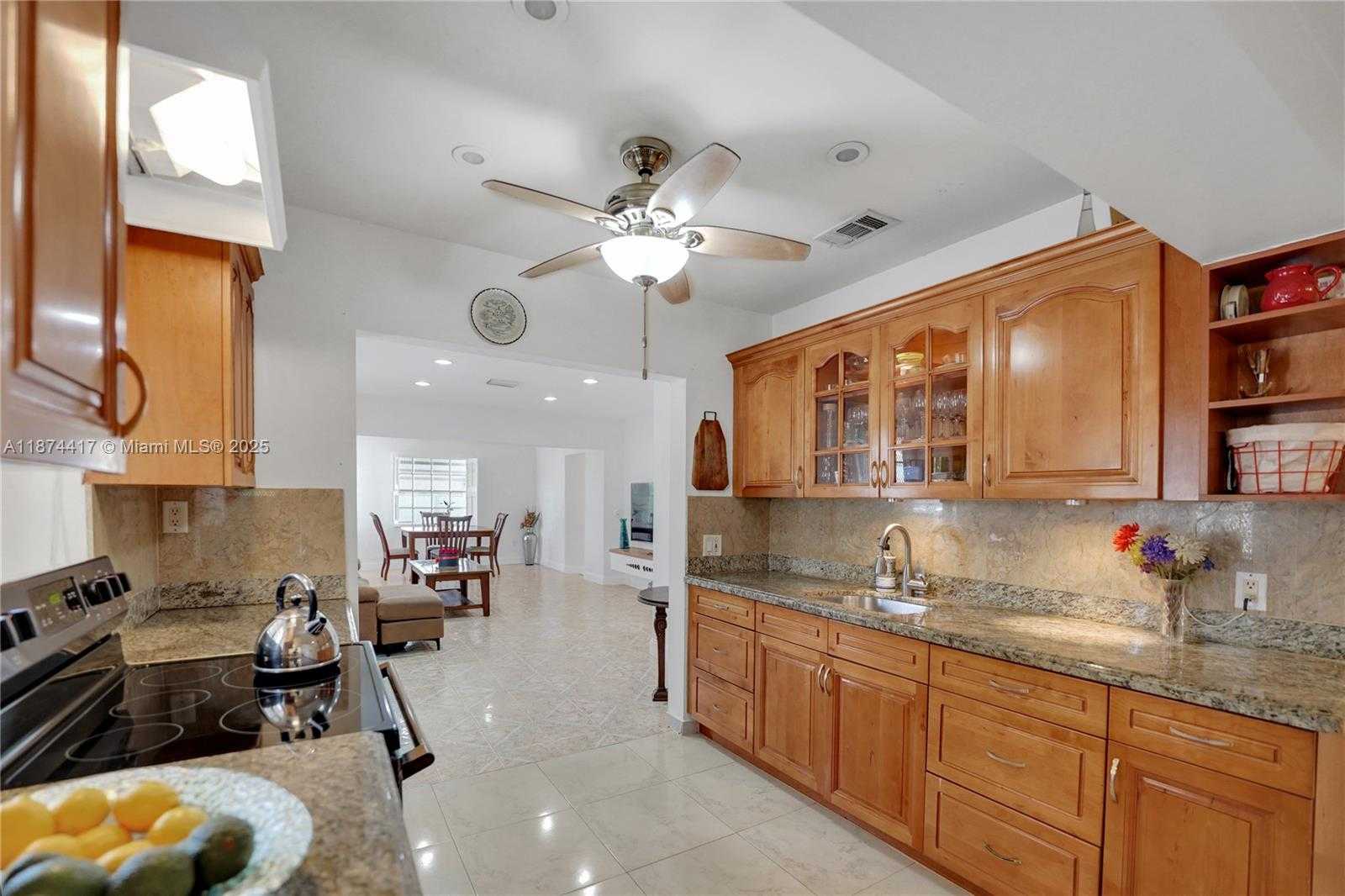 Small Image of 1260 NORTH EAST 135TH ST, North Miami Number 22