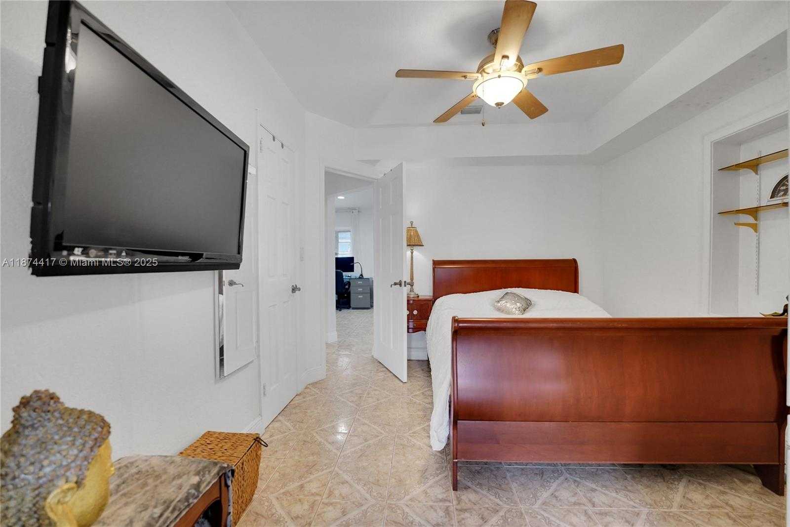 Small Image of 1260 NORTH EAST 135TH ST, North Miami Number 37
