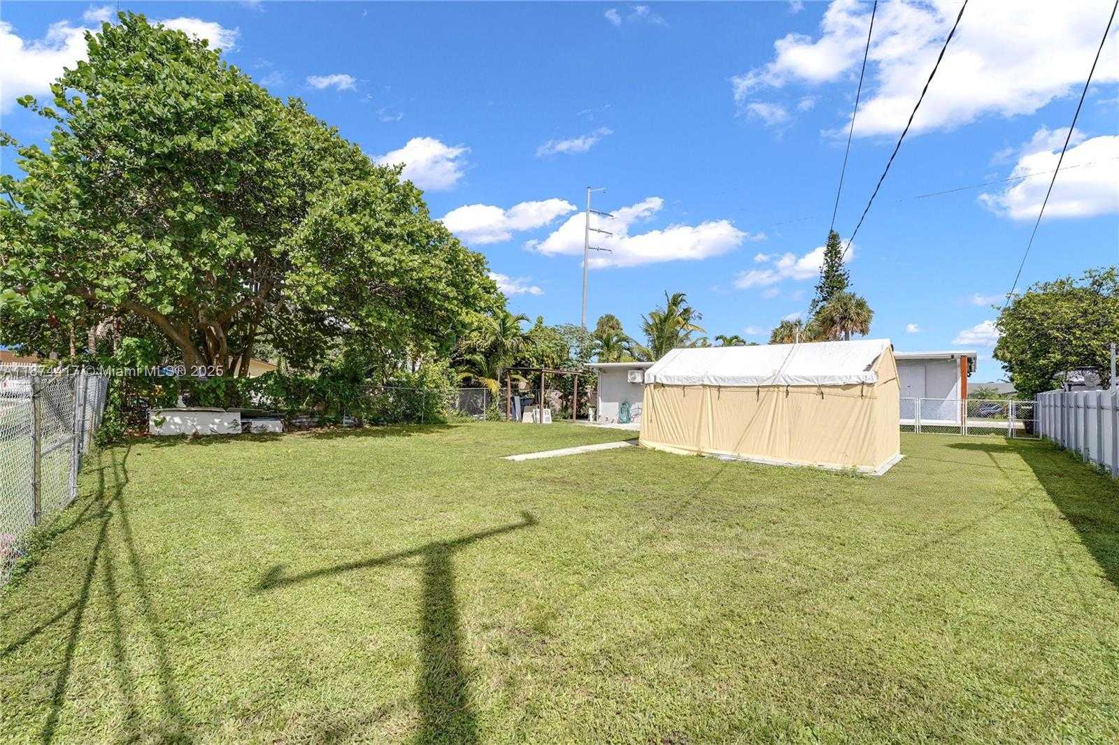 Small Image of 1260 NORTH EAST 135TH ST, North Miami Number 57