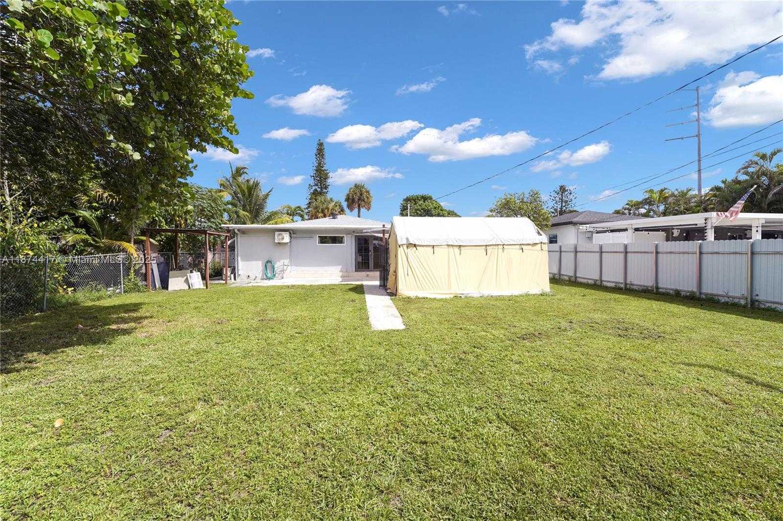 Small Image of 1260 NORTH EAST 135TH ST, North Miami Number 61