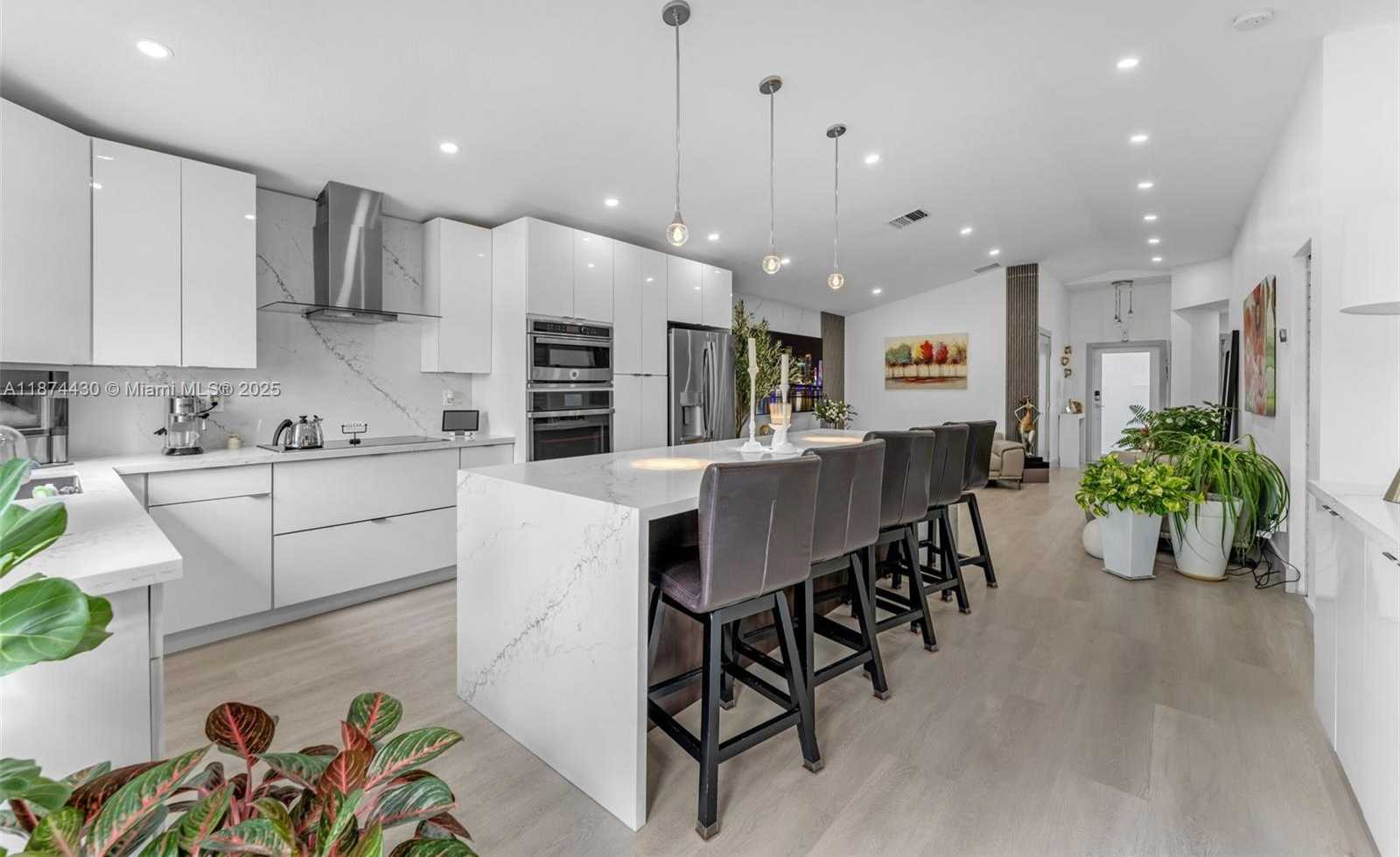 Small Image of 16300 SOUTH WEST 102ND ST, Miami Number 10