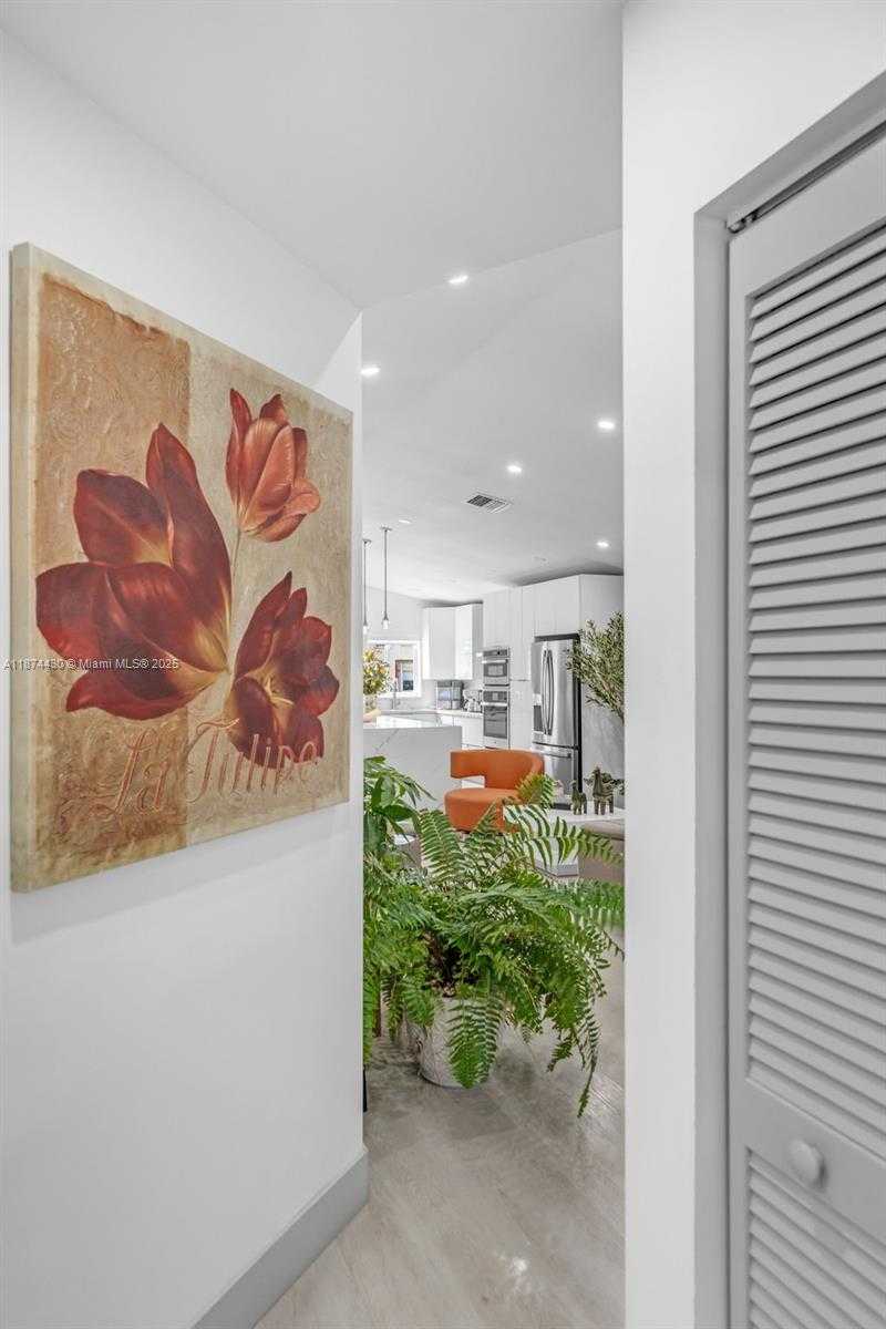 Small Image of 16300 SOUTH WEST 102ND ST, Miami Number 17