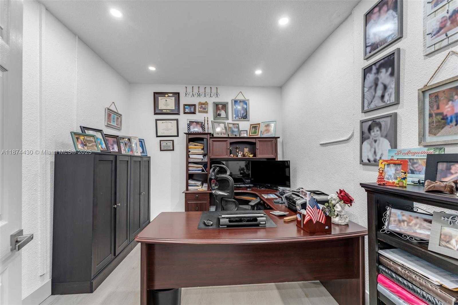 Small Image of 16300 SOUTH WEST 102ND ST, Miami Number 19