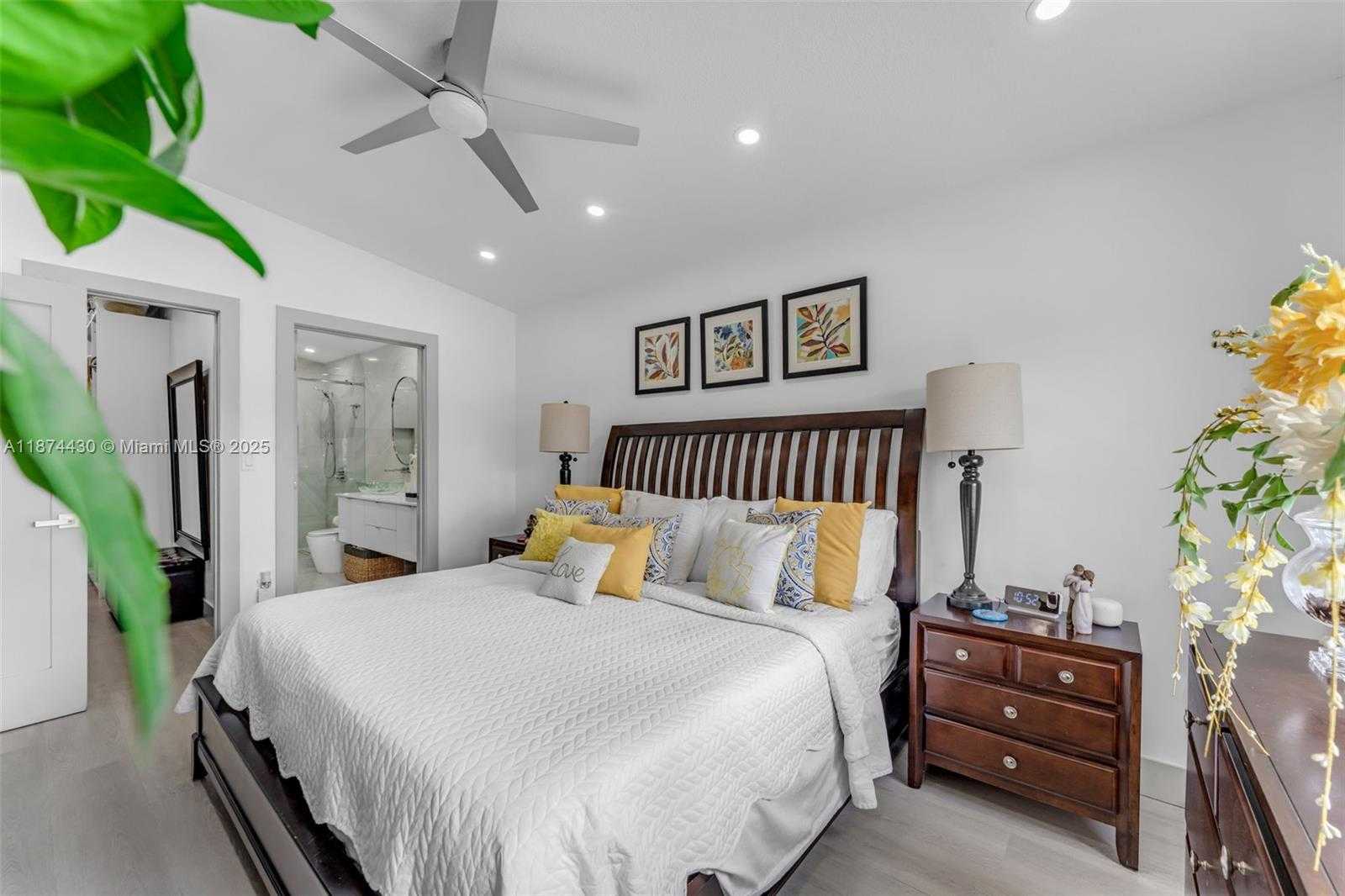 Small Image of 16300 SOUTH WEST 102ND ST, Miami Number 25