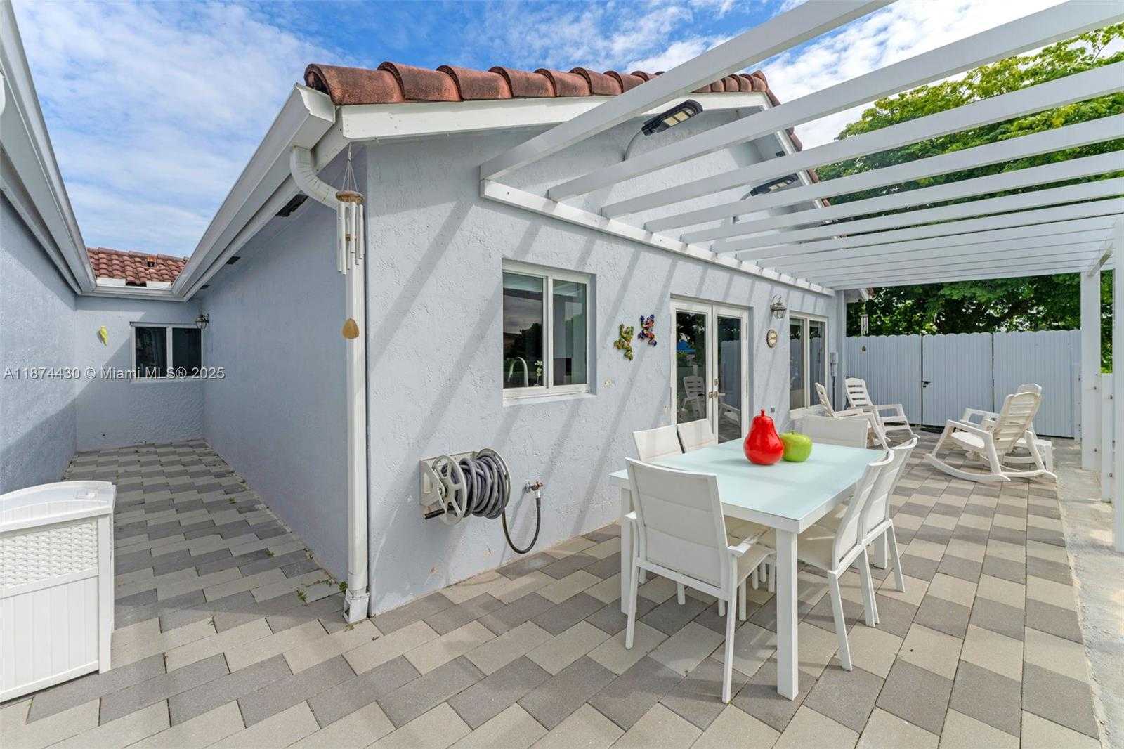 Small Image of 16300 SOUTH WEST 102ND ST, Miami Number 32