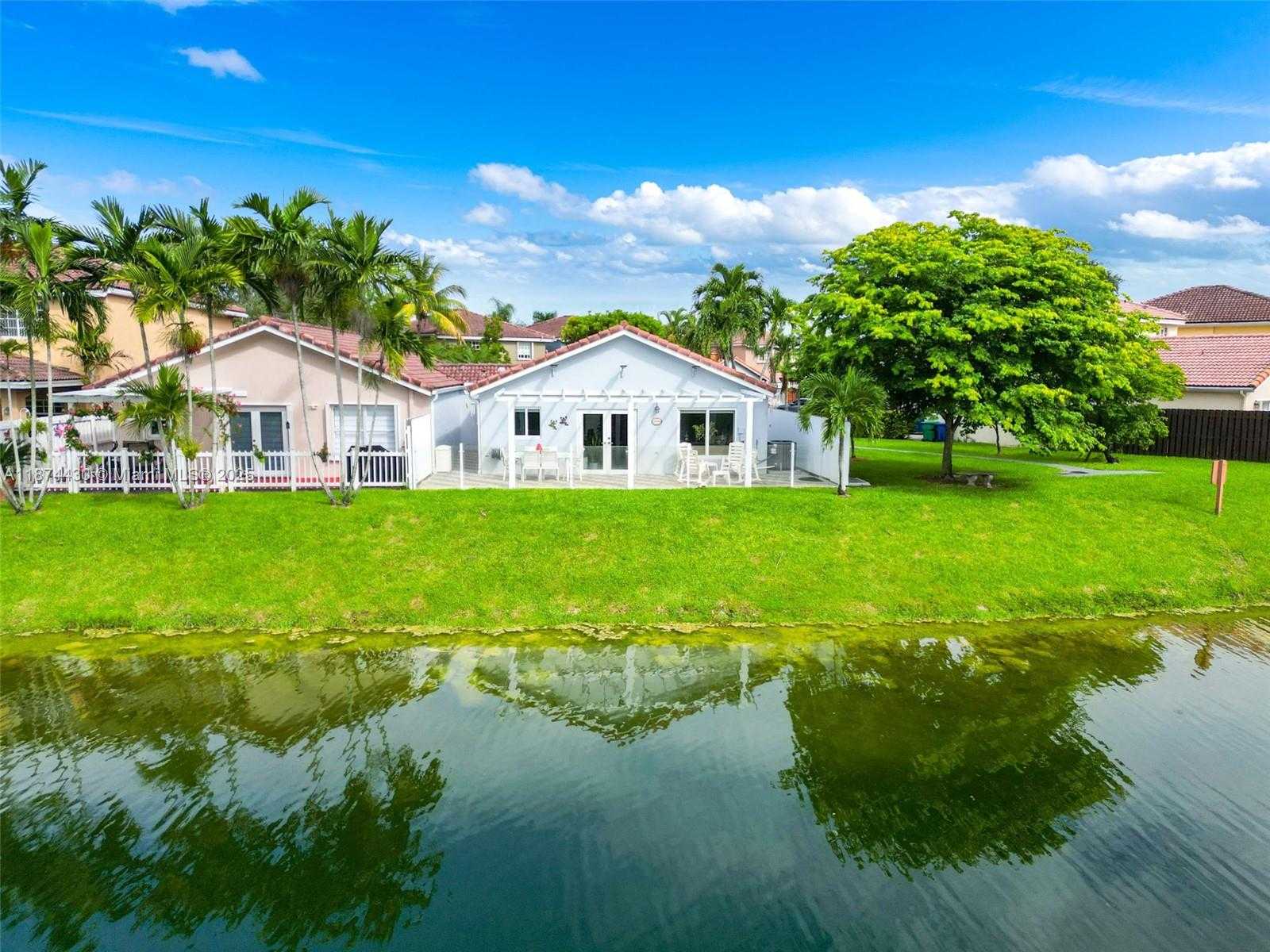 Small Image of 16300 SOUTH WEST 102ND ST, Miami Number 40