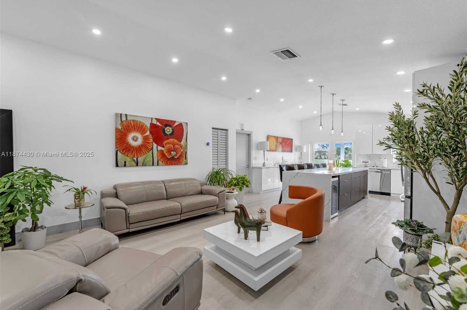 Small Image of 16300 SOUTH WEST 102ND ST, Miami Number 5