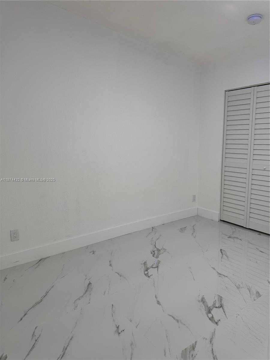 Small Image of 20819 NORTH WEST 41ST AVE RD, Miami Gardens Number 16
