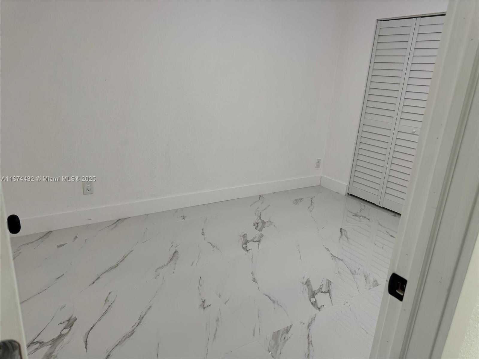 Small Image of 20819 NORTH WEST 41ST AVE RD, Miami Gardens Number 17