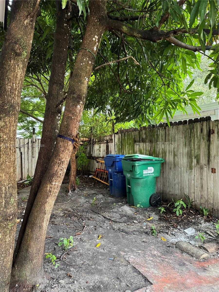 Small Image of 20819 NORTH WEST 41ST AVE RD, Miami Gardens Number 21