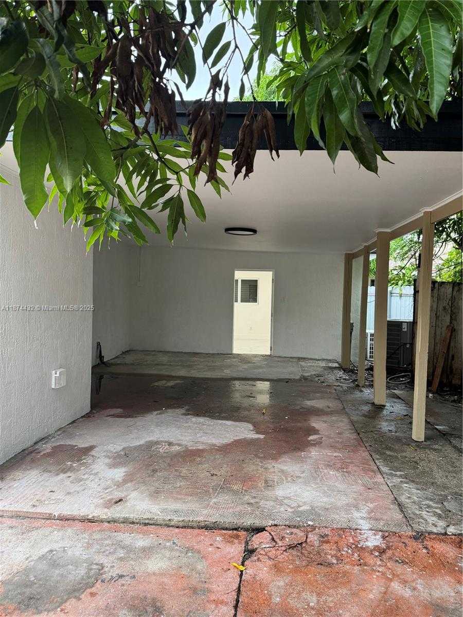 Small Image of 20819 NORTH WEST 41ST AVE RD, Miami Gardens Number 25