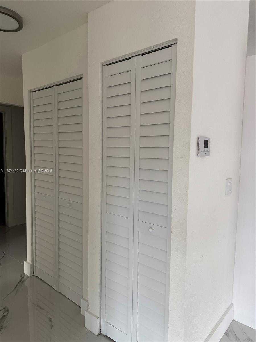 Small Image of 20819 NORTH WEST 41ST AVE RD, Miami Gardens Number 8