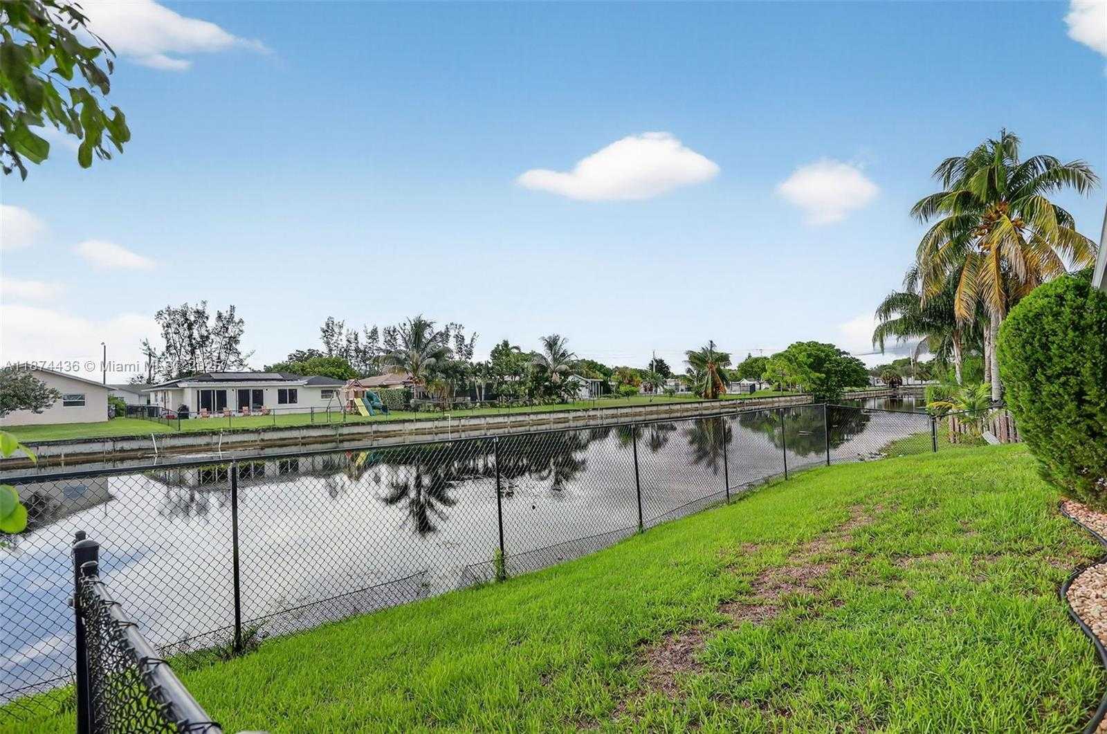 Small Image of 7891 NORTH WEST 90TH AVE, Tamarac Number 11