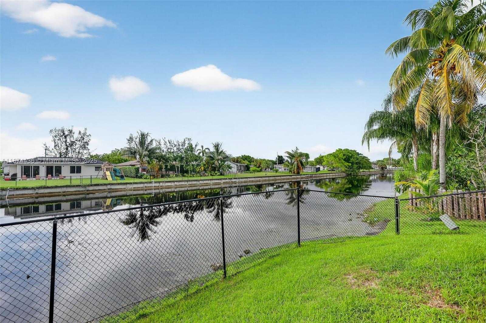 Small Image of 7891 NORTH WEST 90TH AVE, Tamarac Number 15