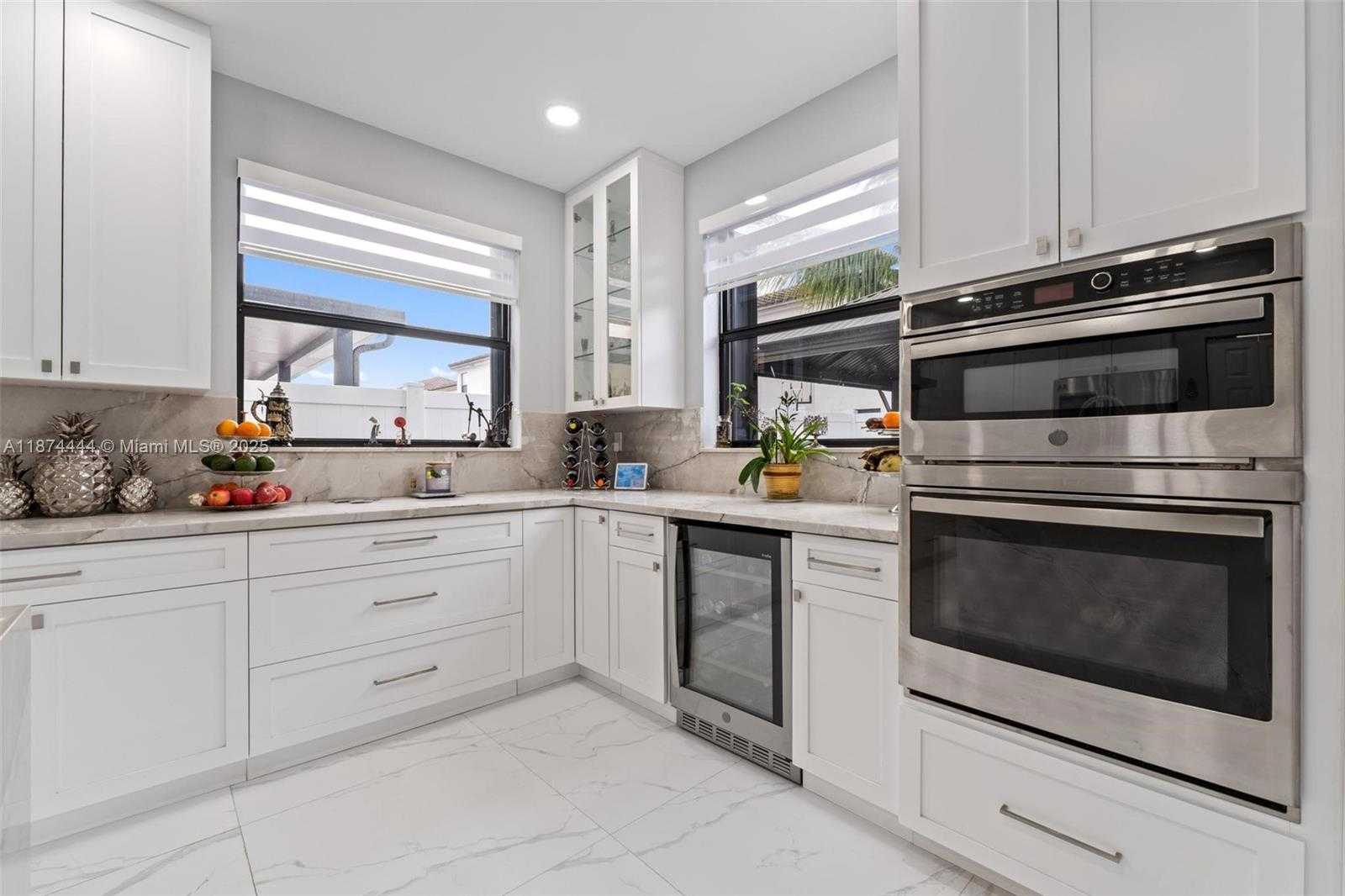 Small Image of 3521 WEST 92ND PL, Hialeah Number 13
