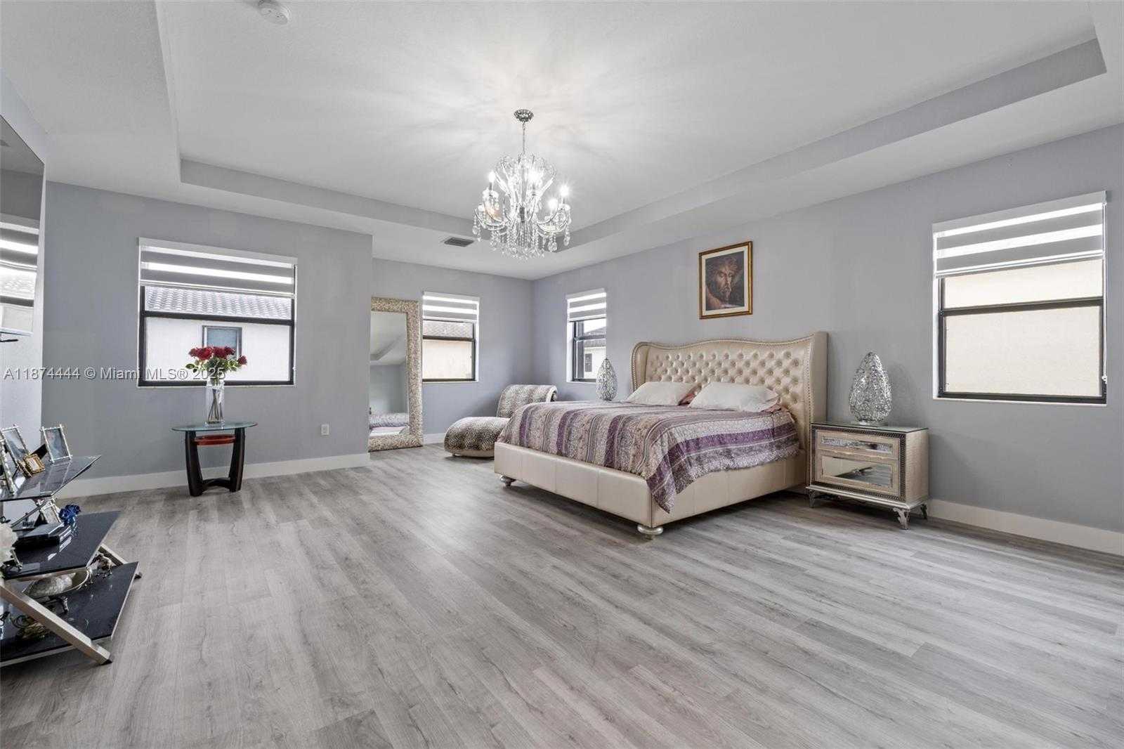 Small Image of 3521 WEST 92ND PL, Hialeah Number 20