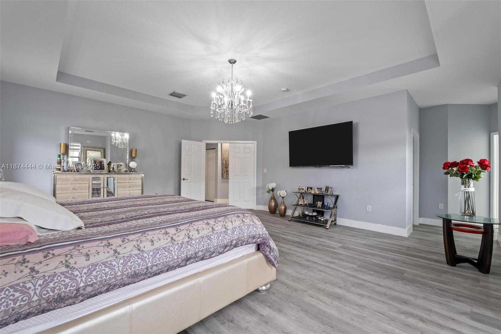 Small Image of 3521 WEST 92ND PL, Hialeah Number 22