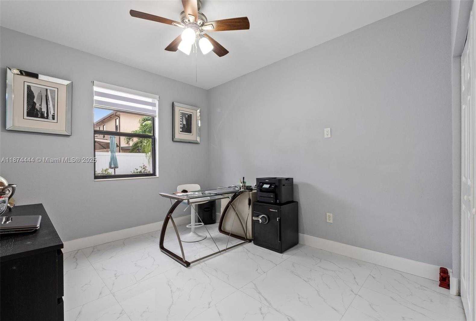 Small Image of 3521 WEST 92ND PL, Hialeah Number 24