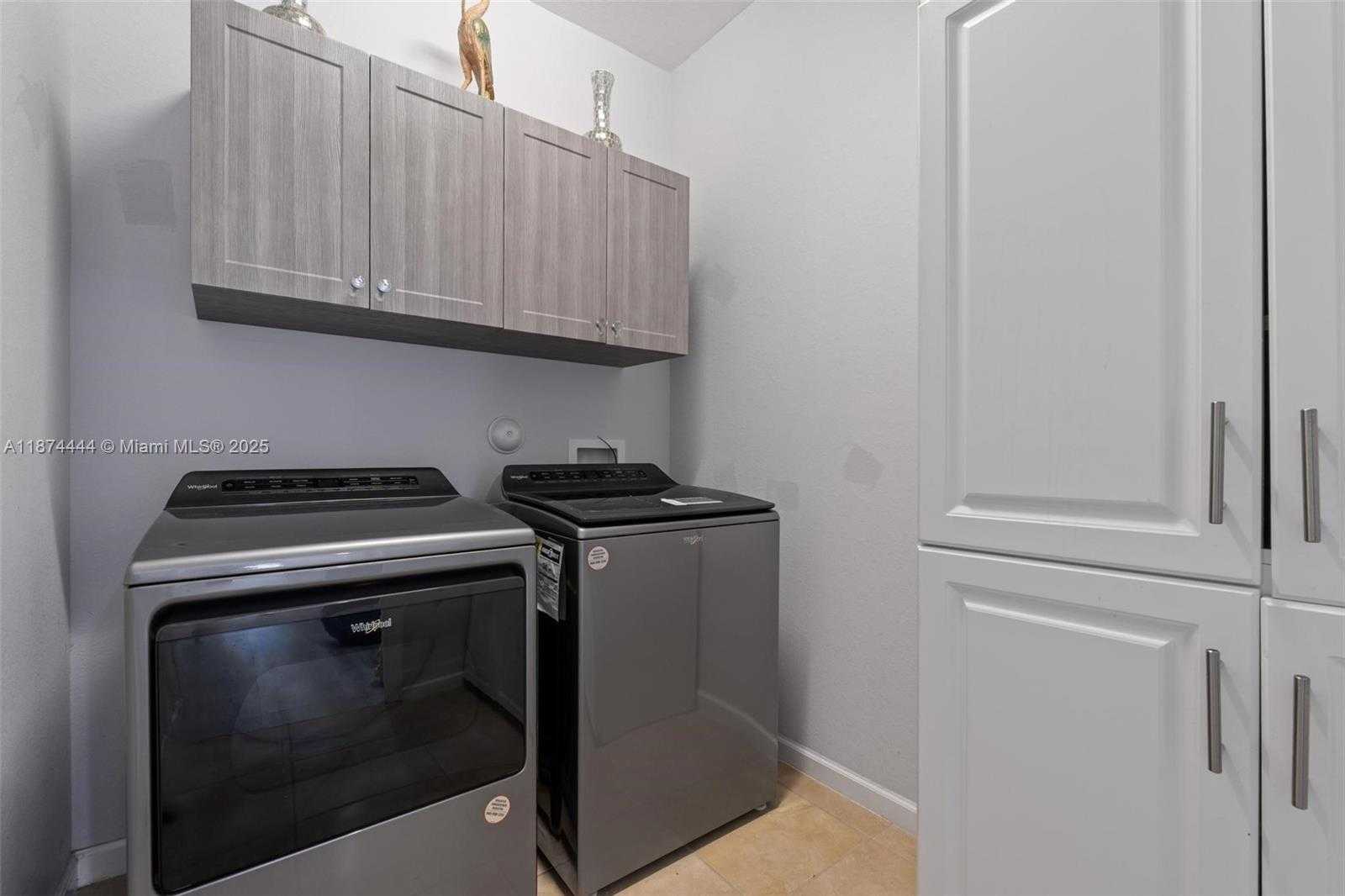 Small Image of 3521 WEST 92ND PL, Hialeah Number 31