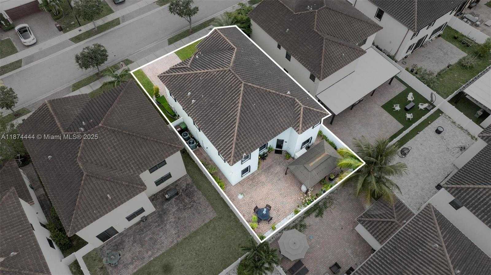 Small Image of 3521 WEST 92ND PL, Hialeah Number 36